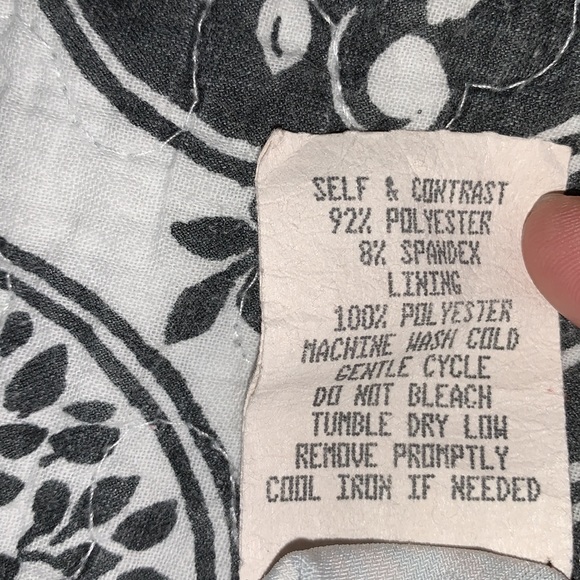 Tempted Sleeveless Tie-Back Top. Sz. S - Picture 9 of 9